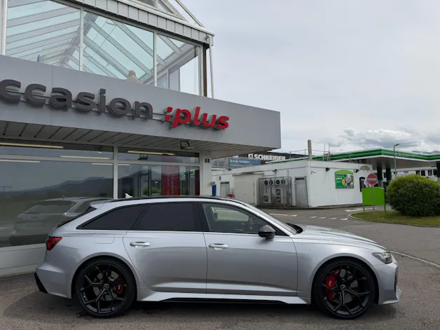 Audi NaviPLUS/Advanced B&O Sound/Umfeldkamera/Panoramadach/AHK/RS Sportauspuffanlage/