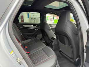 Audi NaviPLUS/Advanced B&O Sound/Umfeldkamera/Panoramadach/AHK/RS Sportauspuffanlage/