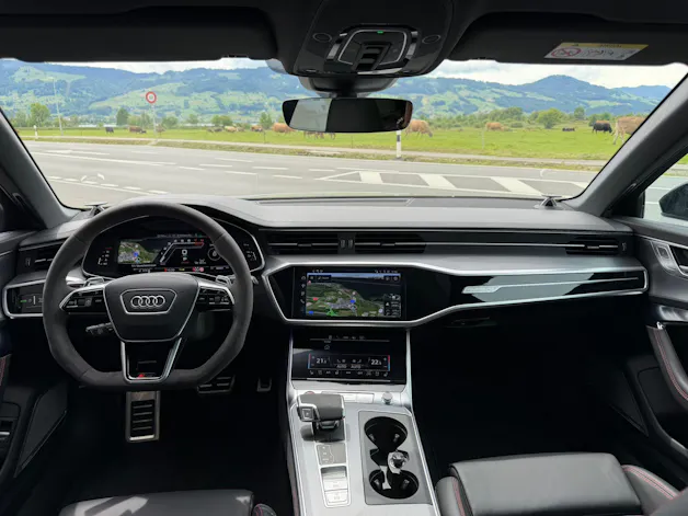 Audi NaviPLUS/Advanced B&O Sound/Umfeldkamera/Panoramadach/AHK/RS Sportauspuffanlage/