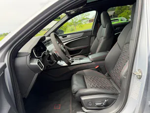 Audi NaviPLUS/Advanced B&O Sound/Umfeldkamera/Panoramadach/AHK/RS Sportauspuffanlage/