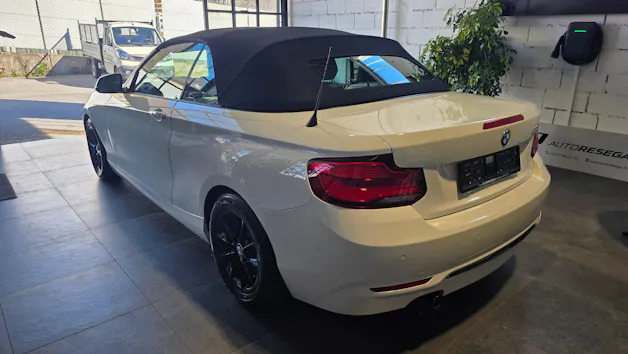 BMW 220i Sport Line Steptronic