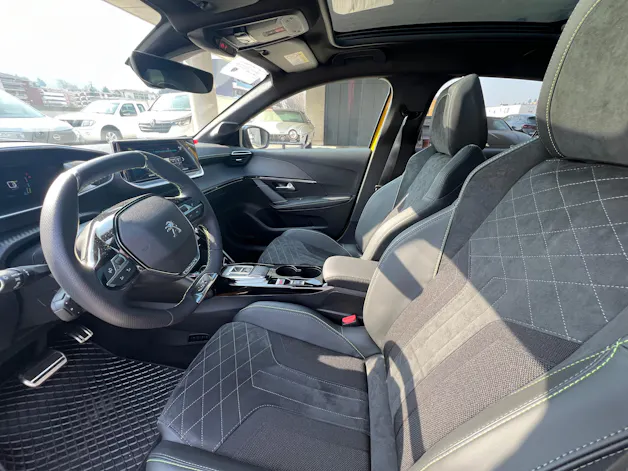 Peugeot 208 Elektrik GT