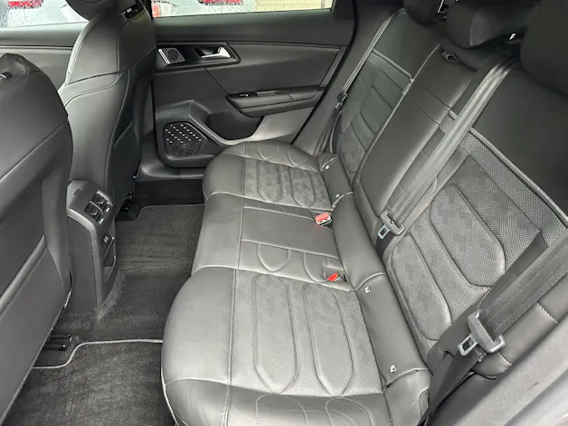 Citroën C5 X 1.6i PHEV Shine e-EAT8