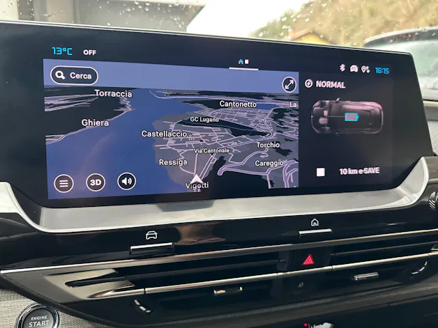 Citroën C5 X 1.6i PHEV Shine e-EAT8