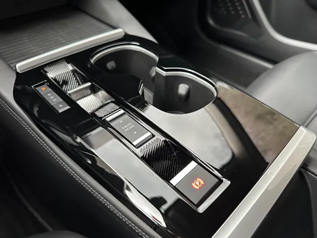 Citroën C5 X 1.6i PHEV Shine e-EAT8