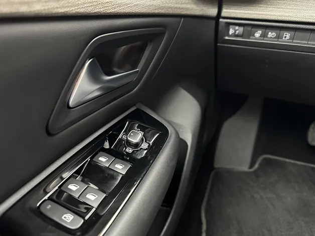 Citroën C5 X 1.6i PHEV Shine e-EAT8