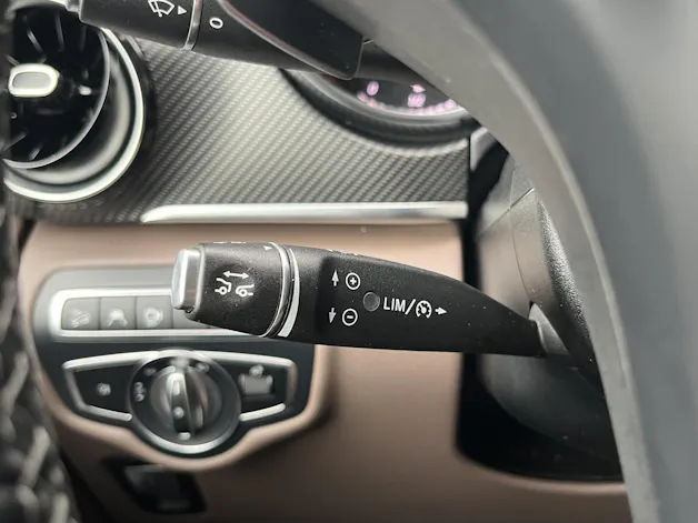 Mercedes-Benz V 300 d Avantgarde lang 4matic AMG LINE