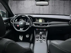 Alfa Romeo Stelvio 2.9 V6 Biturbo Q4 Quadrifoglio SKY