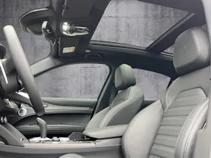 Alfa Romeo Stelvio 2.9 V6 Biturbo Q4 Quadrifoglio SKY