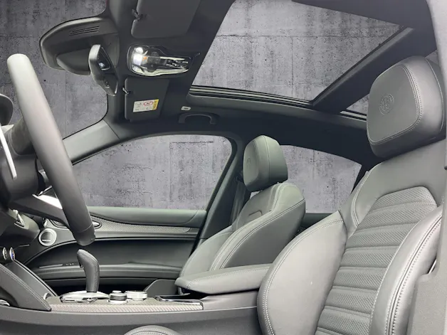 Alfa Romeo Stelvio 2.9 V6 Biturbo Q4 Quadrifoglio SKY
