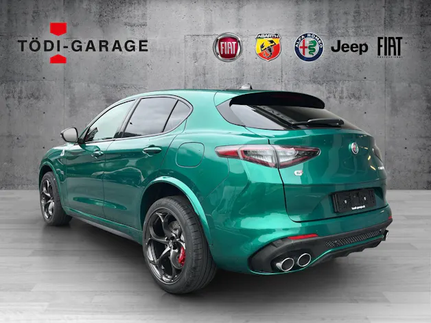 Alfa Romeo Stelvio 2.9 V6 Biturbo Q4 Quadrifoglio SKY