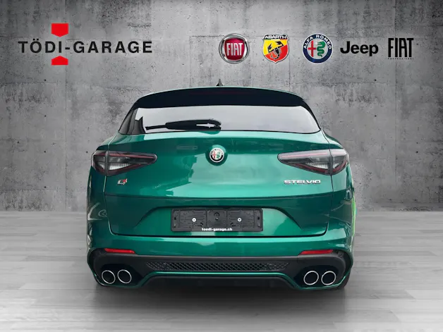 Alfa Romeo Stelvio 2.9 V6 Biturbo Q4 Quadrifoglio SKY