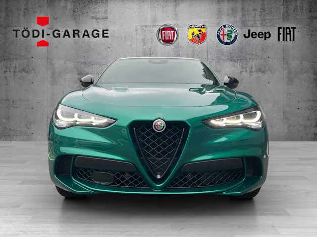 Alfa Romeo Stelvio 2.9 V6 Biturbo Q4 Quadrifoglio SKY