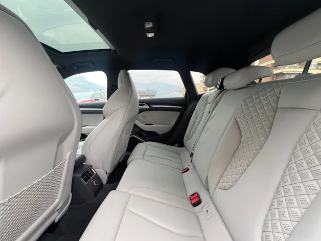 Audi RS3 2.5 TSI quattro S-tronic