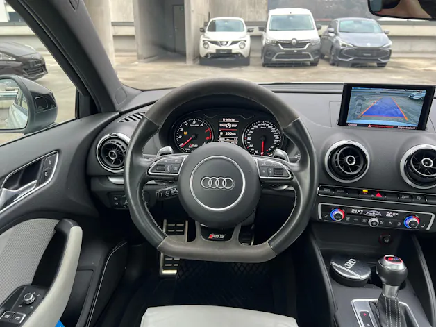 Audi RS3 2.5 TSI quattro S-tronic
