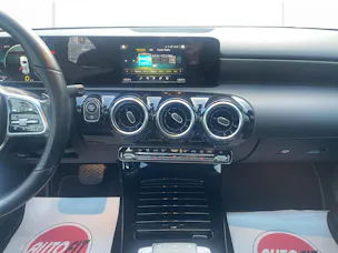 Mercedes-Benz A 180 Progressive 7G-DCT