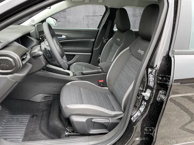 Jeep Avenger 1.2 MHEV Longitude Black Kite