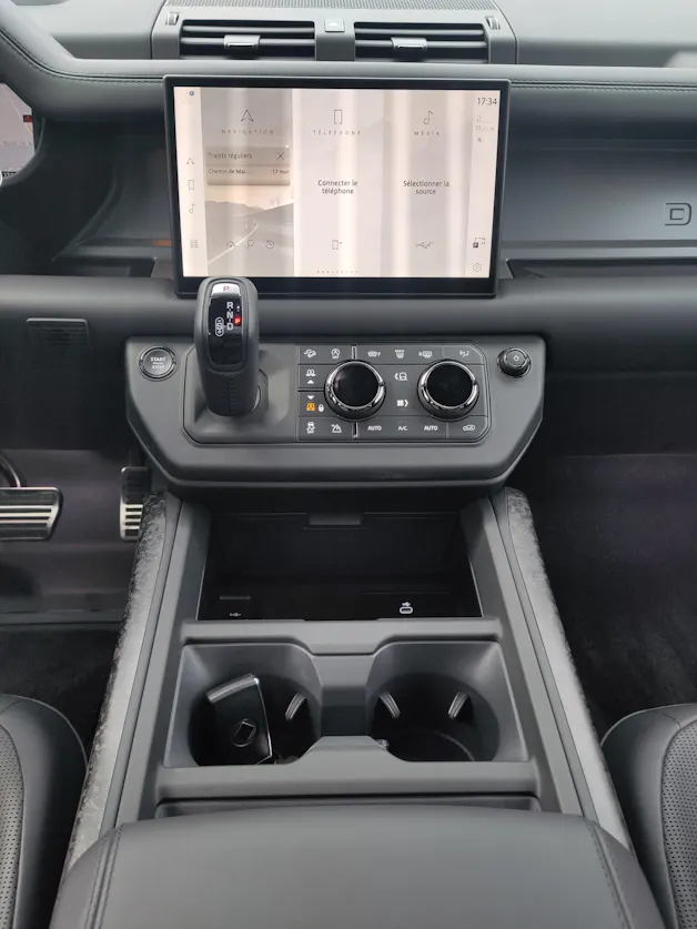 Land Rover Defender 110 635 V8 4.4 Octa Edition One AT8