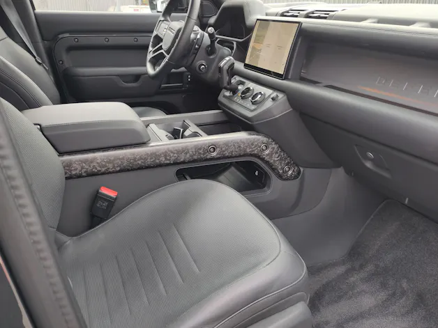 Land Rover Defender 110 635 V8 4.4 Octa Edition One AT8