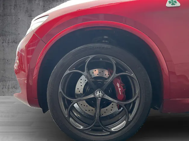 Alfa Romeo Stelvio 2.9 V6 Biturbo Q4 Quadrifoglio Sky