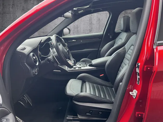 Alfa Romeo Stelvio 2.9 V6 Biturbo Q4 Quadrifoglio Sky