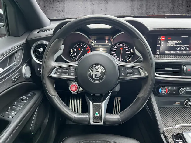 Alfa Romeo Stelvio 2.9 V6 Biturbo Q4 Quadrifoglio Sky