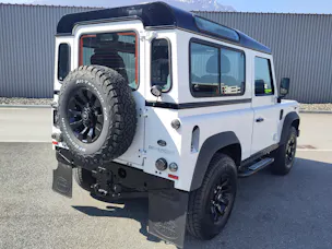 Land Rover Defender 90 2.2 TD4 Station Wagon
