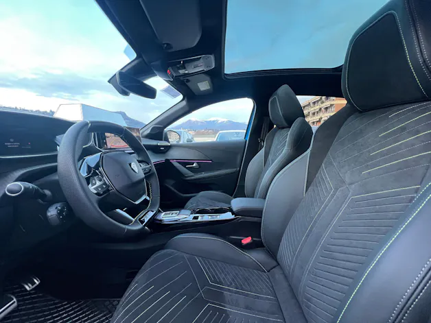 Peugeot 208 Elektrik 115kW GT