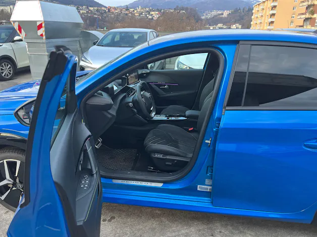 Peugeot 208 Elektrik 115kW GT