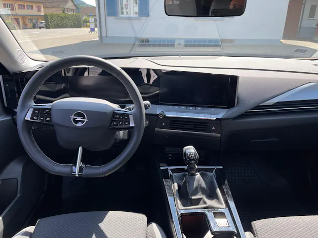 Opel Astra 1.2i Turbo Swiss