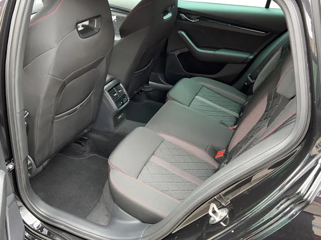 Škoda Octavia Combi 1.4 TSI PHEV DSG RS