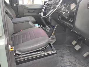 Land Rover Defender 110 2.4 Td4 High Capacity Pick Up