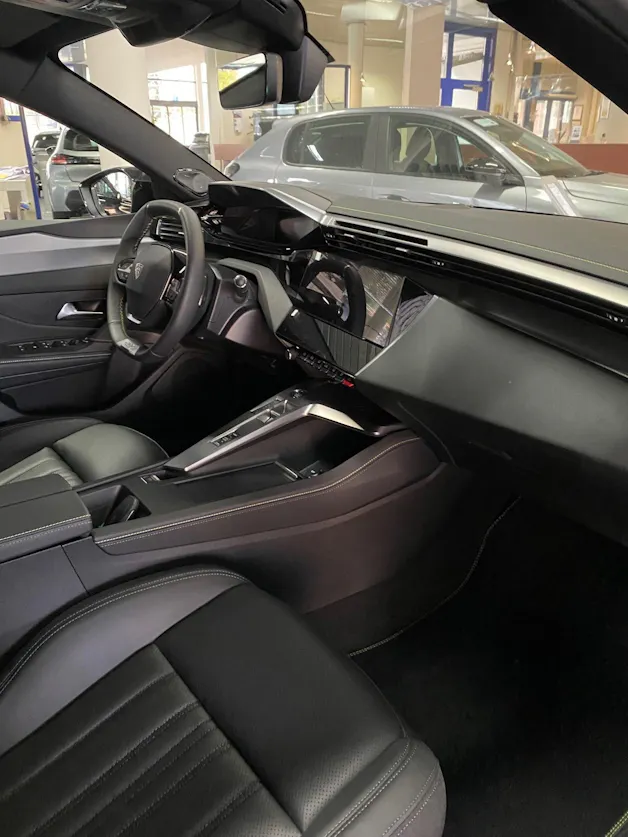 Peugeot 408 1.6 PHEV 225 GT