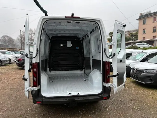Nissan INTERSTAR