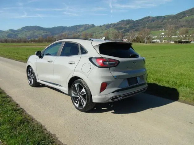 Ford Puma 1.0 EcoB Hybrid 155 ST-Line Vignale