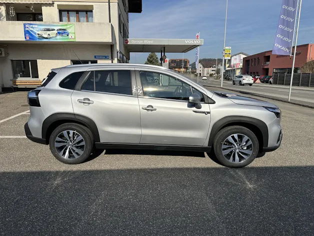 Suzuki S-Cross 1.4 T Sakura Top Hybrid 4x4