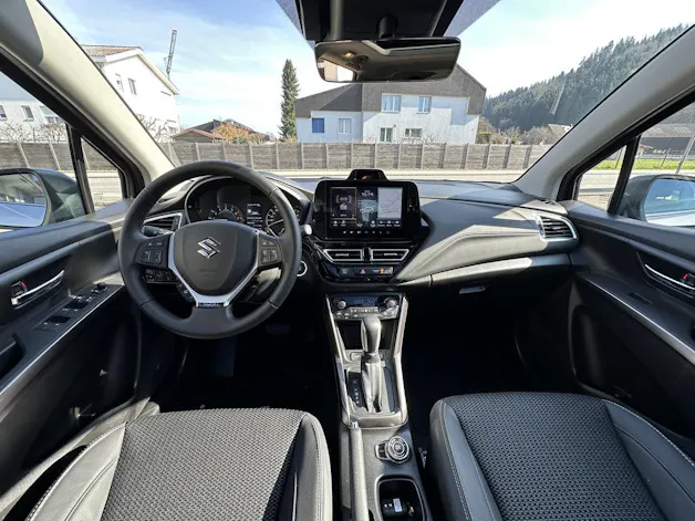 Suzuki S-Cross 1.4 T Sakura Top Hybrid 4x4