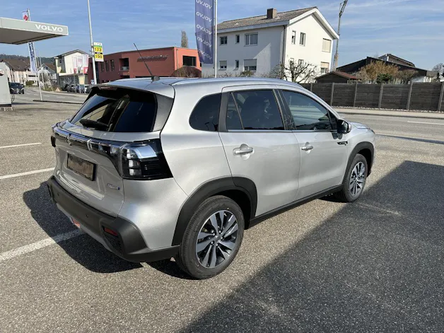 Suzuki S-Cross 1.4 T Sakura Top Hybrid 4x4