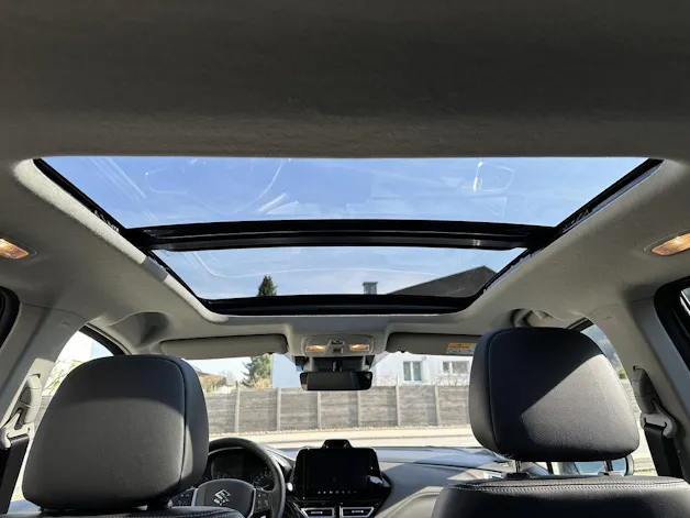 Suzuki S-Cross 1.4 T Sakura Top Hybrid 4x4
