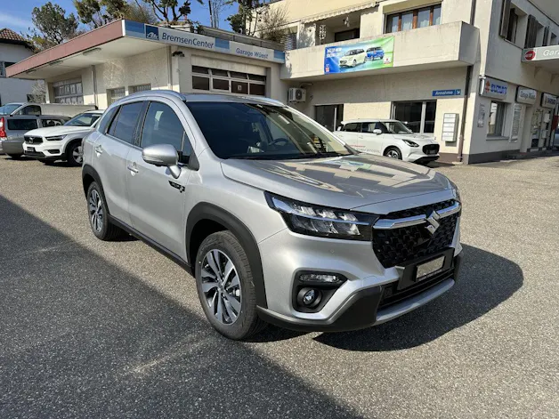 Suzuki S-Cross 1.4 T Sakura Top Hybrid 4x4