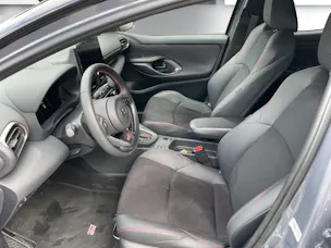 Toyota Yaris 1.5 VVT-i HSD GR Sport