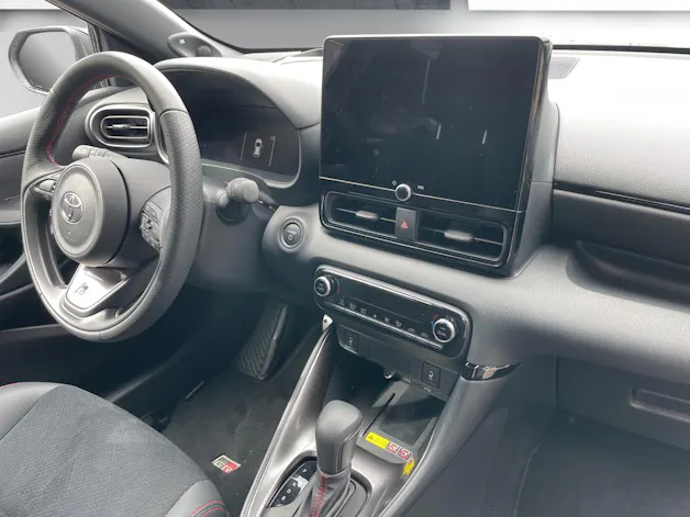 Toyota Yaris 1.5 VVT-i HSD GR Sport
