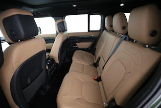 https://vehicle.imgix.net/4249413/aeb58ed7-0f9a-4ce7-96c4-17b2c8529718.jpg