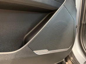 https://vehicle.imgix.net/4249416/d1e28017-7905-4b95-a5da-57c320c07597.jpg