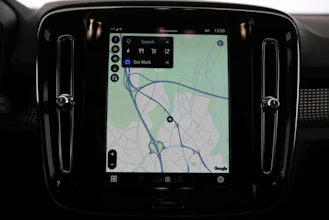 https://vehicle.imgix.net/4249470/2d8e7738-969f-4bfa-94cc-01a9b04bf8ab.jpg