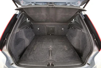 https://vehicle.imgix.net/4249470/f02c7881-9e8c-4d5a-9aa5-a7cf98bf8d7f.jpg
