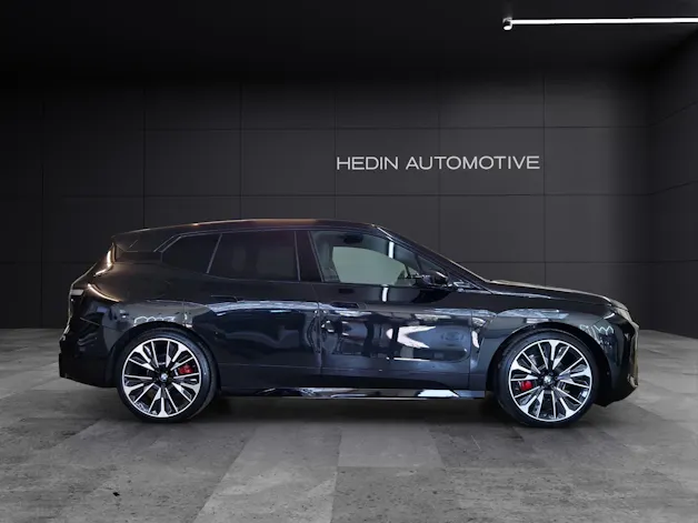 BMW iX M70