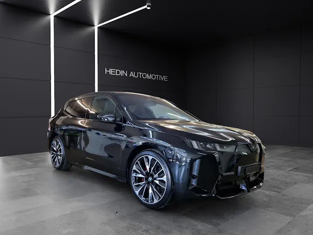 BMW iX M70