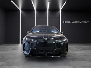 BMW iX M70