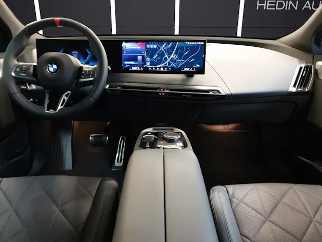 BMW iX M70